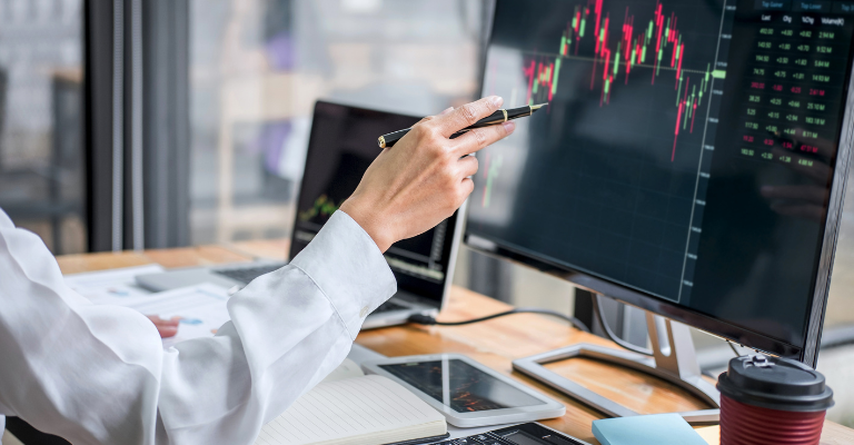 dau-tu-co-phieu-cong-ty- vang